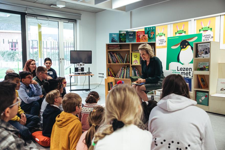 De Koningin leest voor